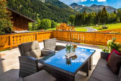 08_unterrainhof_viehhauser_kleinarlblick_terrasse.jpg